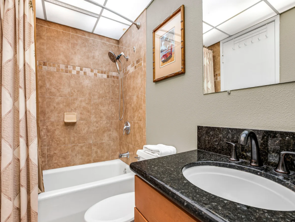 Luxurious 4-Bedroom Maui Retreat in Kaanapali